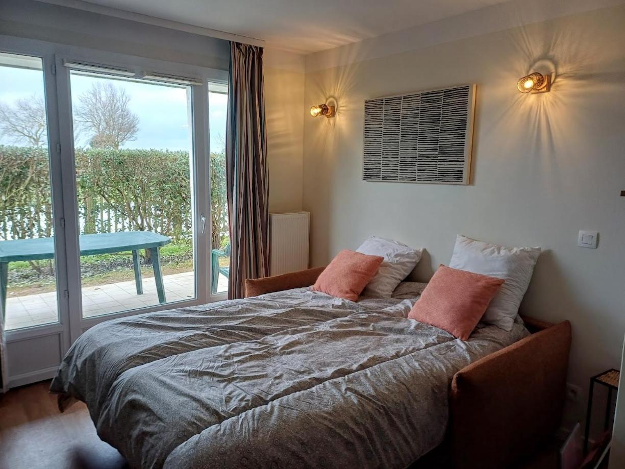 Le 501 F2 De Plain-Pied Avec Terrasse Apartment Courseulles-sur-Mer Luaran gambar